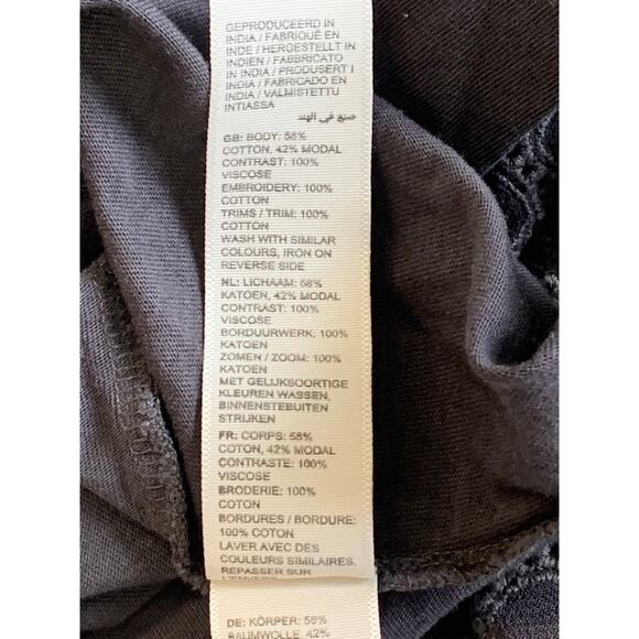 FatFace Women's Regular Fit Tunic Blouse Cap Sleeve Solid Black Size 14 - Picture 4 of 5